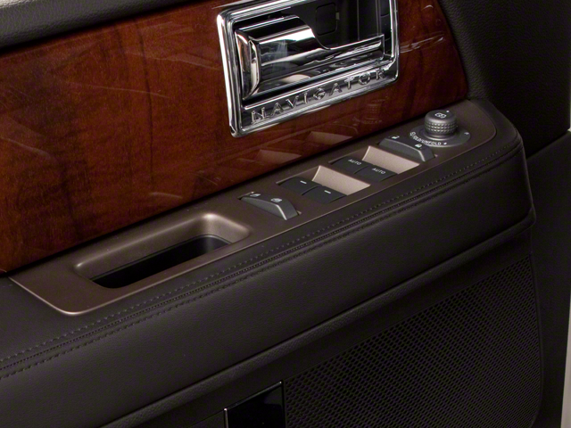 2012 Lincoln Navigator Base