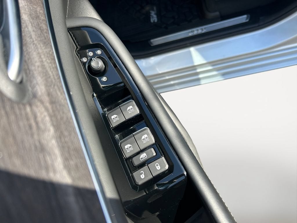 2023 Jeep Grand Cherokee 4xe Overland