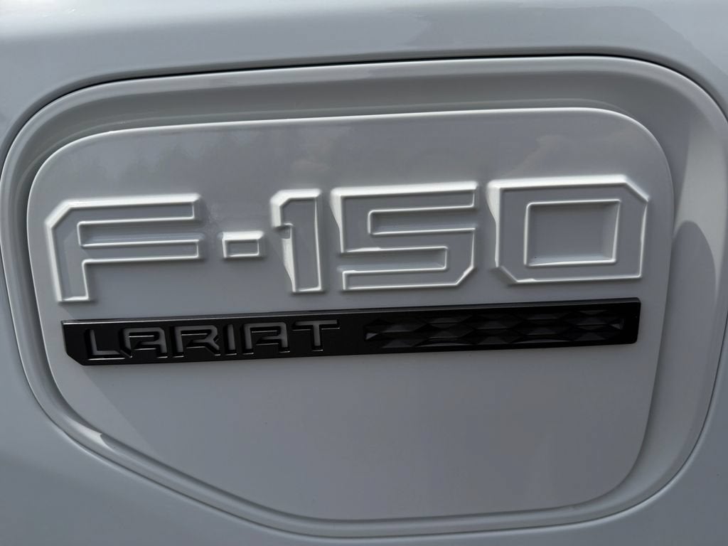 2023 Ford F-150 Lightning LARIAT