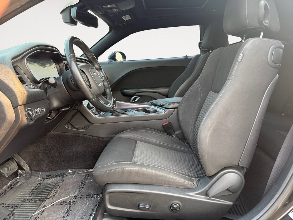 2016 Dodge Challenger SXT