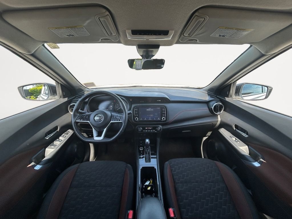 2021 Nissan Kicks SR