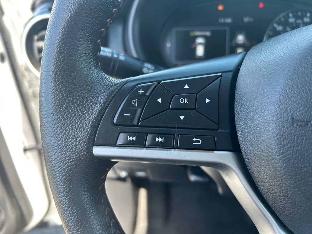 2021 Nissan Kicks SR