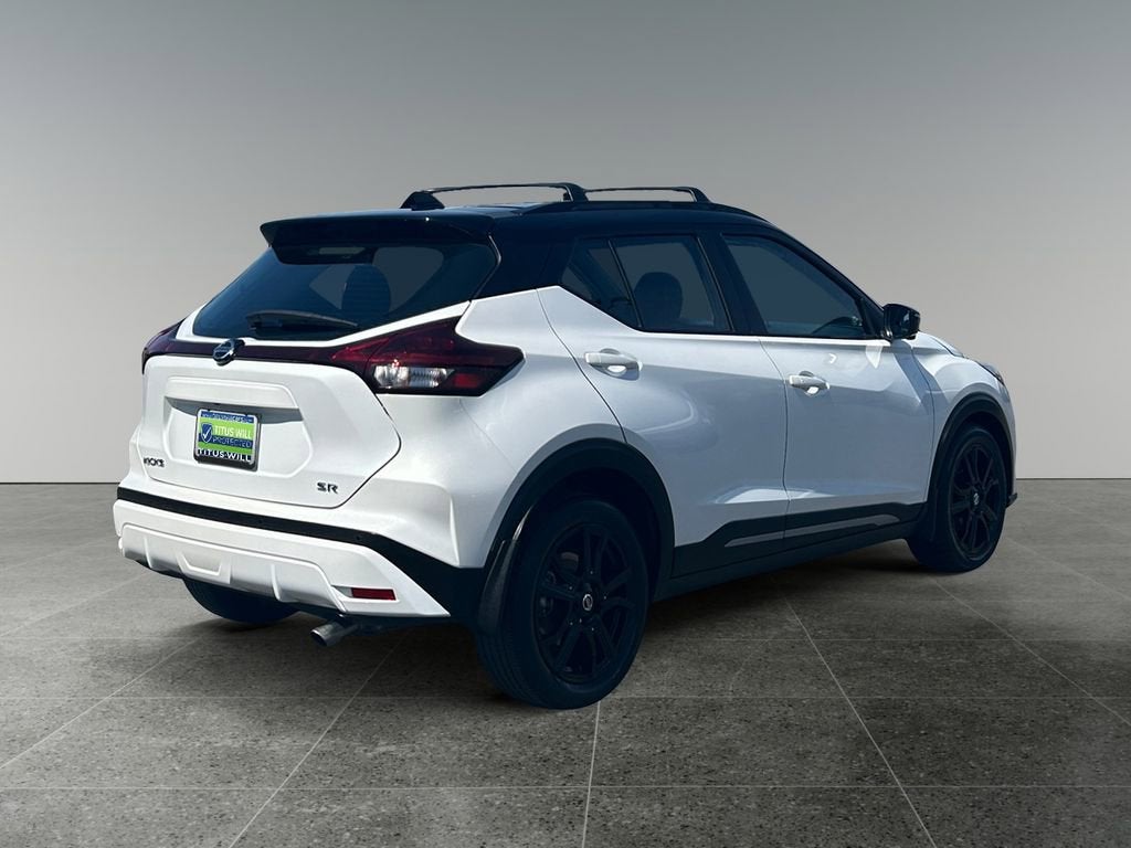 2021 Nissan Kicks SR