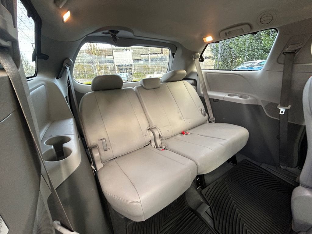 2019 Toyota Sienna XLE Auto Access Seat