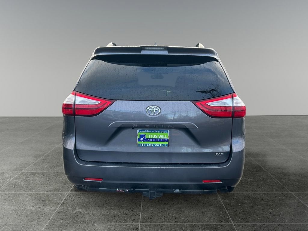 2019 Toyota Sienna XLE Auto Access Seat