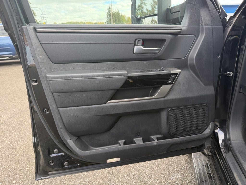 2023 Toyota Sequoia SR5