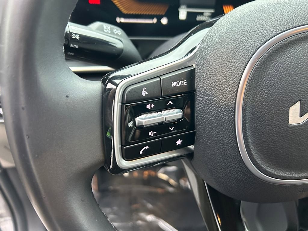 2025 Kia Carnival LXS