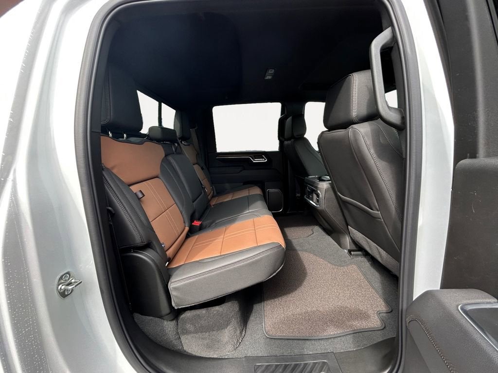 2025 Chevrolet Silverado 3500 HD High Country