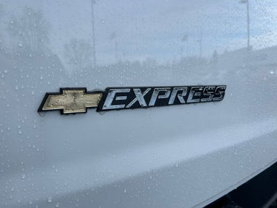 2025 Chevrolet Express Cargo WT