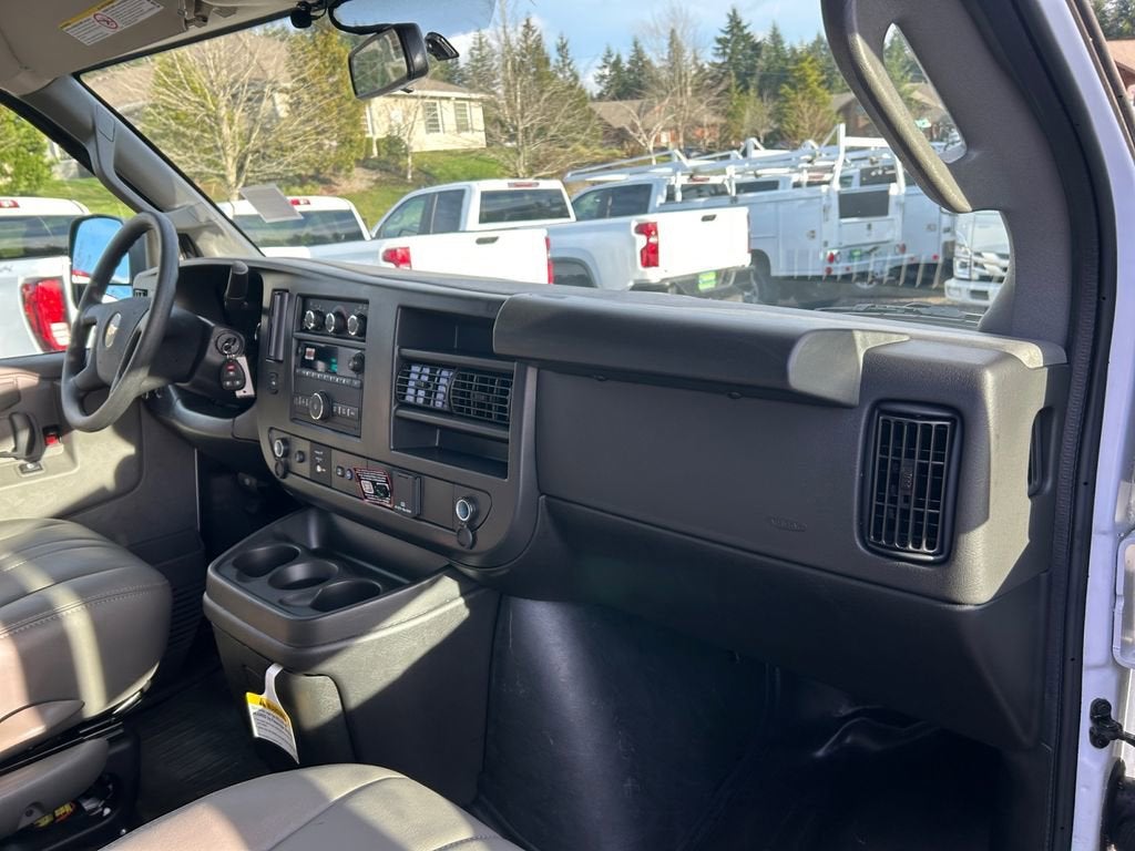 2025 Chevrolet Express Cargo 2500 WT