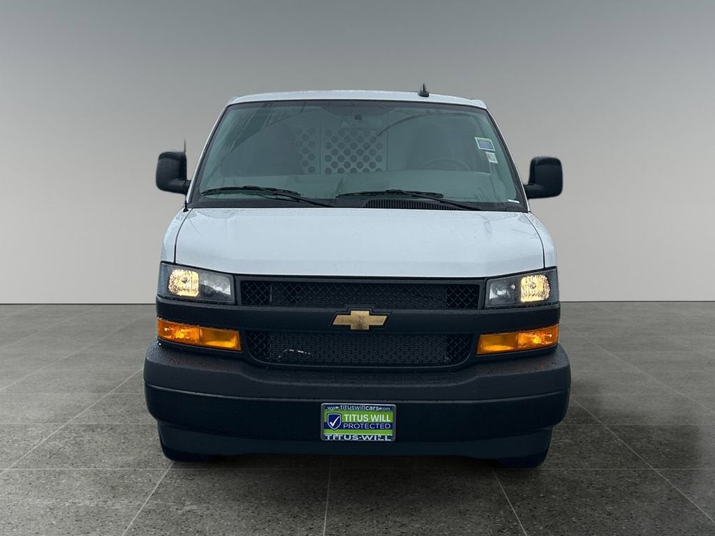 2025 Chevrolet Express Cargo WT