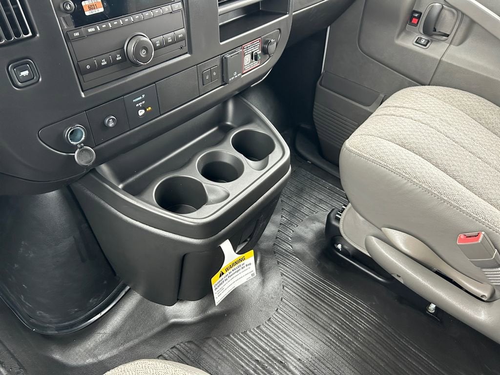 2026 Chevrolet Express Cargo 1WT