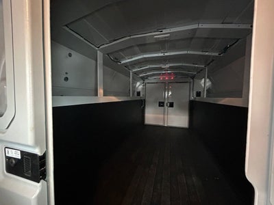 2025 GMC Savana Cutaway 3500 1WT