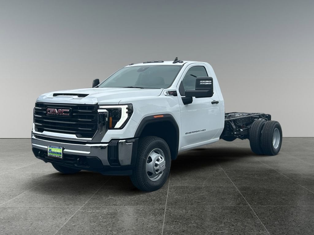 2026 GMC Sierra 3500 HD Chassis Cab Pro