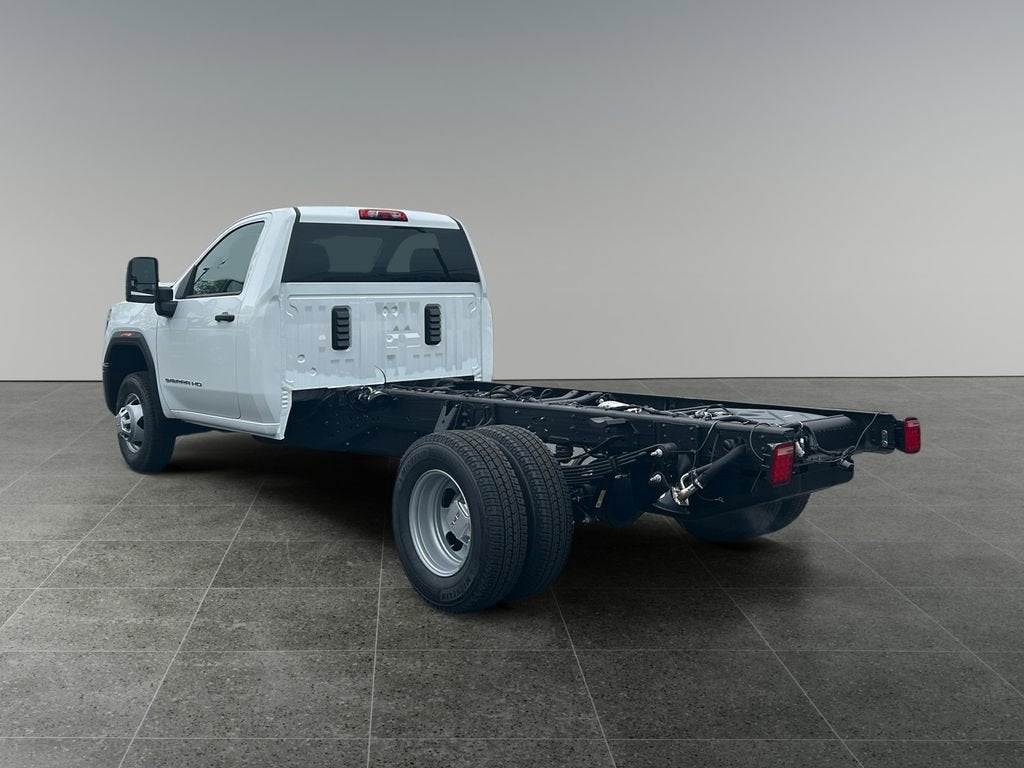 2026 GMC Sierra 3500 HD Chassis Cab Pro