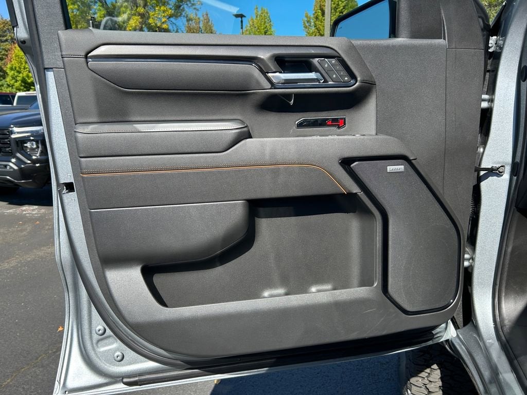 2025 GMC Sierra 1500 AT4