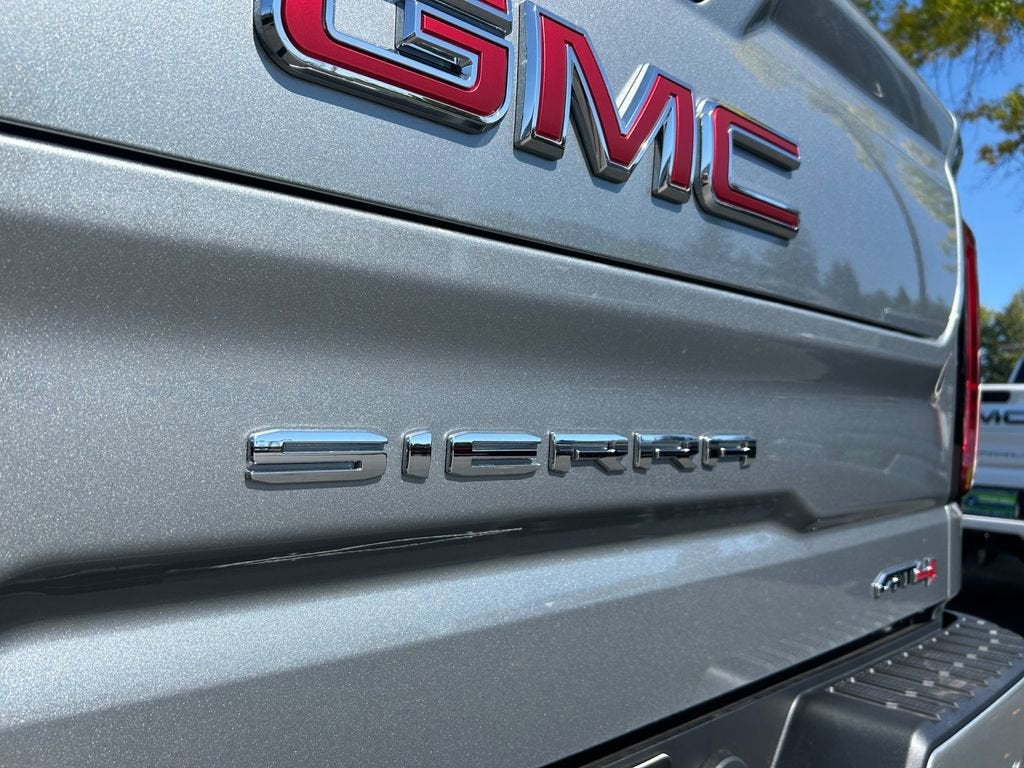 2025 GMC Sierra 1500 AT4