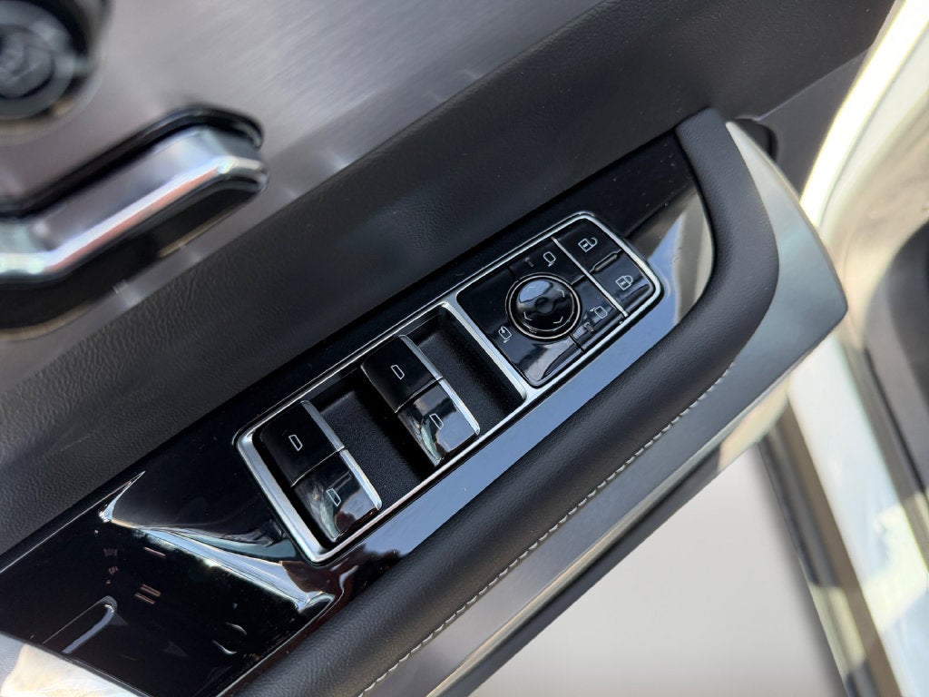 2027 Cadillac VISTIQ Sport