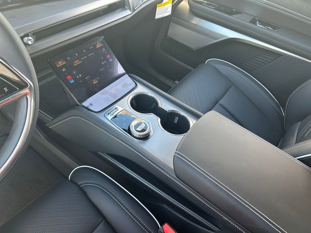 2026 Cadillac VISTIQ Platinum