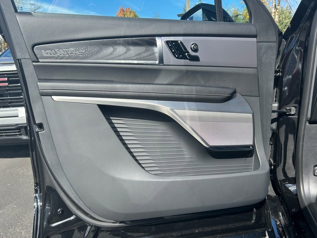 2026 Cadillac VISTIQ Platinum