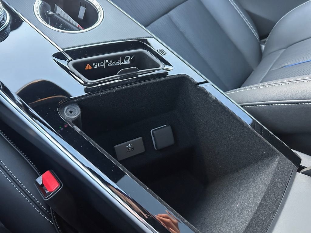 2025 Cadillac LYRIQ Sport 1