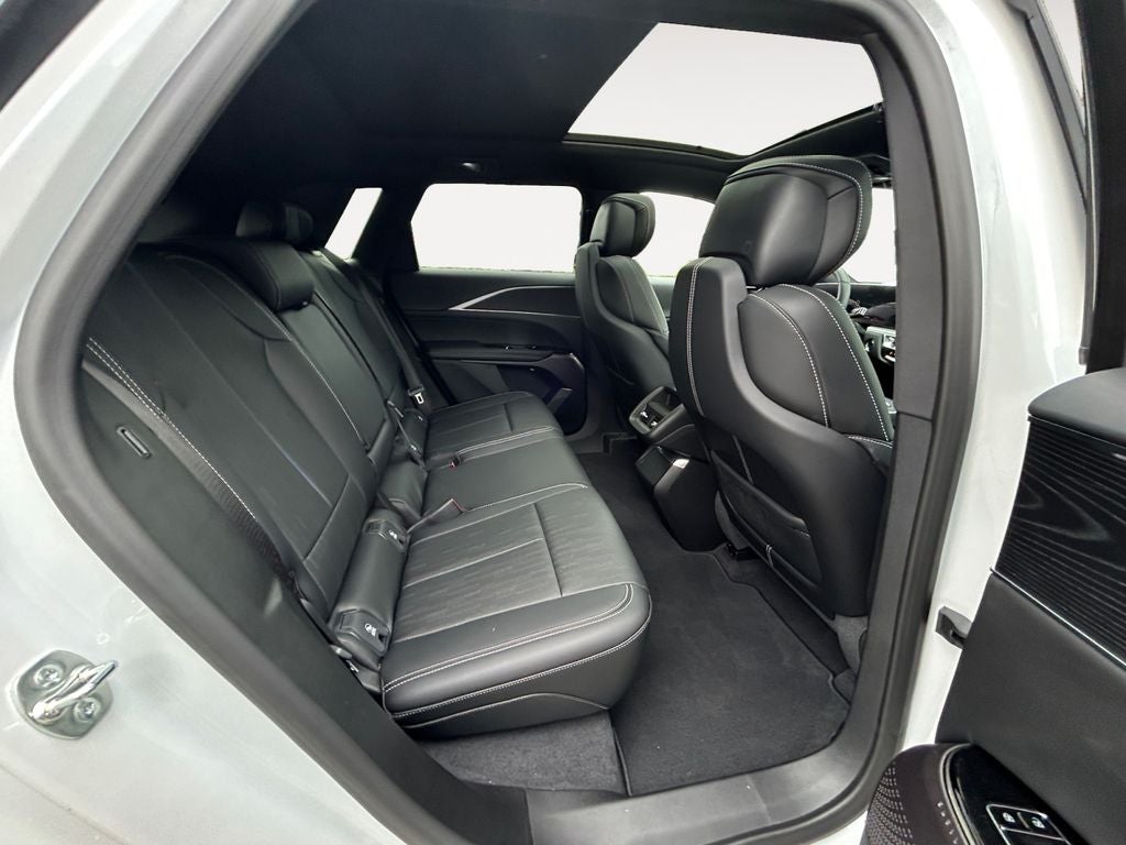 2025 Cadillac LYRIQ Sport 1