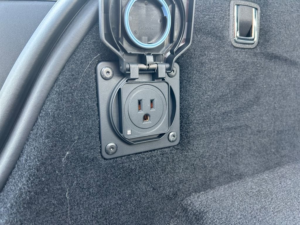 2026 Cadillac ESCALADE IQL Premium Sport