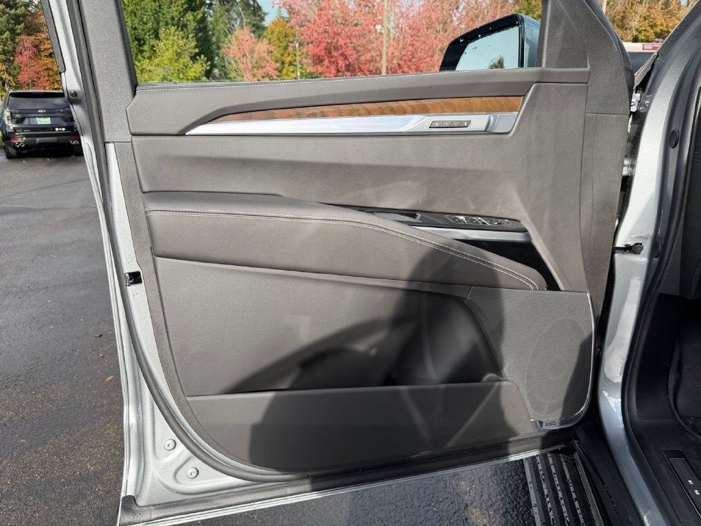 2027 Cadillac Escalade 4WD Platinum Sport