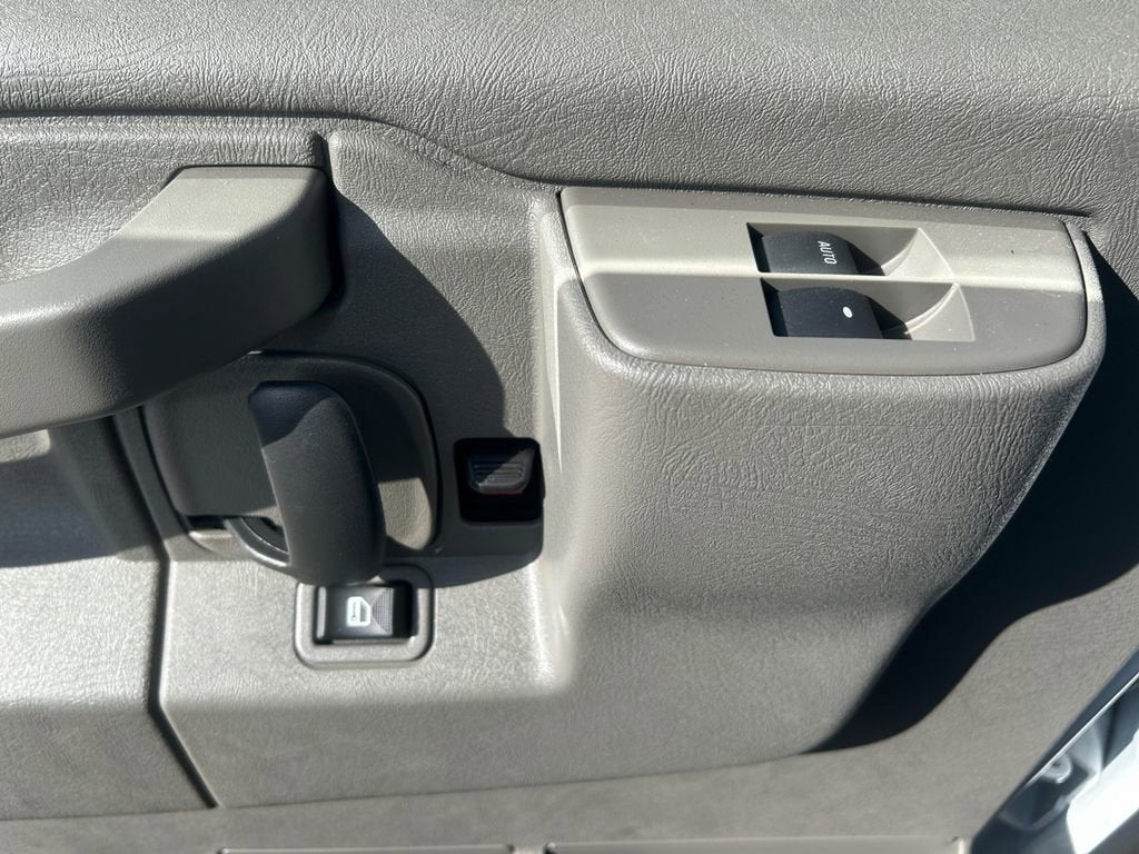 2024 Chevrolet Express Cutaway 3500 1WT