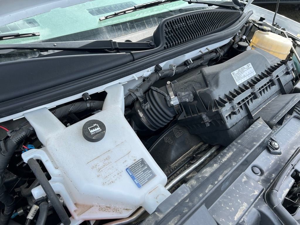 2025 Chevrolet Express Cutaway 3500 1WT