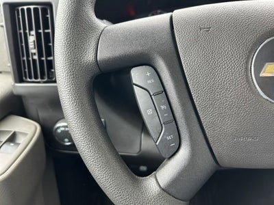 2025 Chevrolet Express Cutaway 3500 1WT