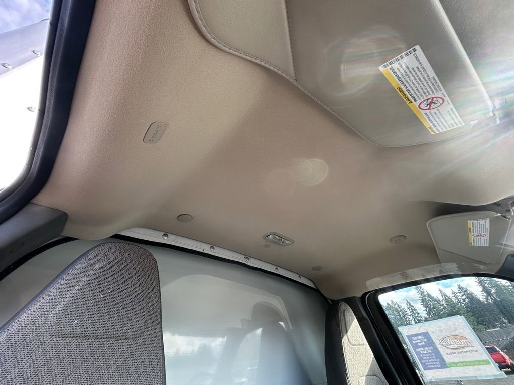 2025 Chevrolet Express Cutaway 3500 1WT