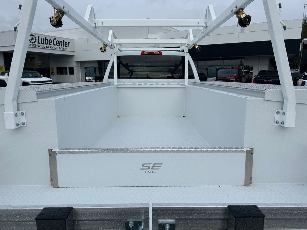 2024 Chevrolet Silverado 5500 HD Work Truck