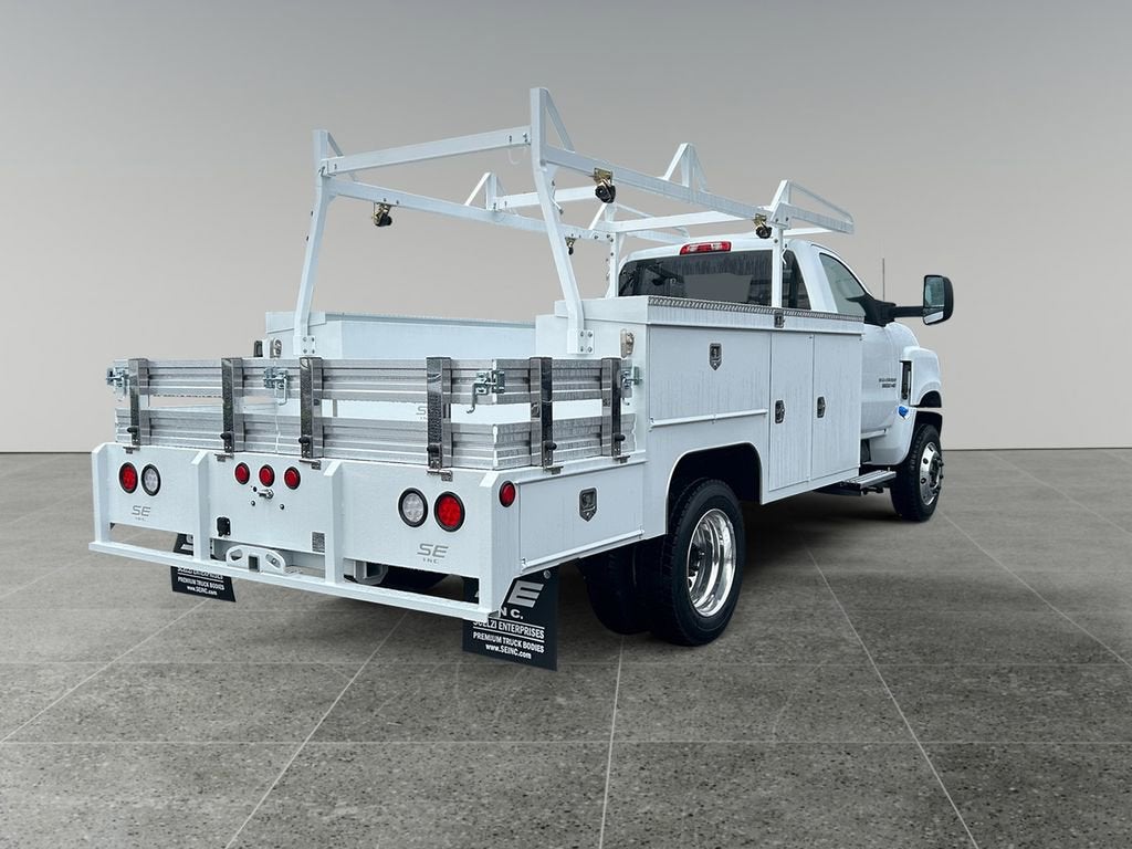 2024 Chevrolet Silverado 5500 HD Work Truck