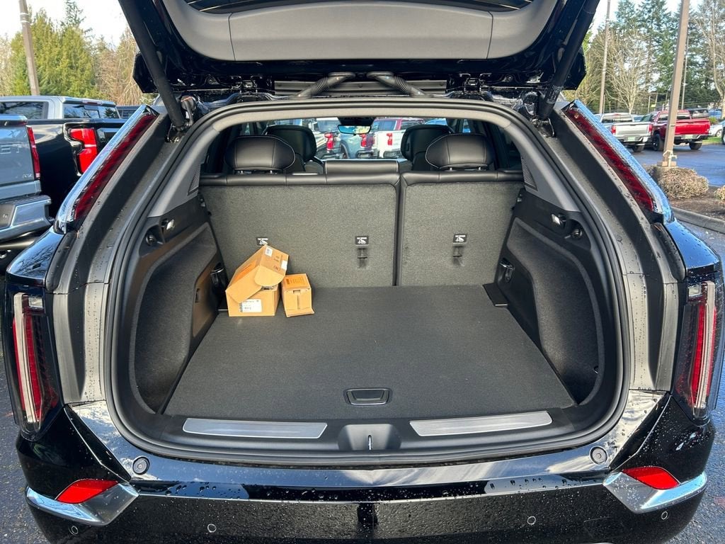 2026 Cadillac OPTIQ Luxury