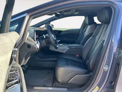 2025 Cadillac OPTIQ Luxury 1