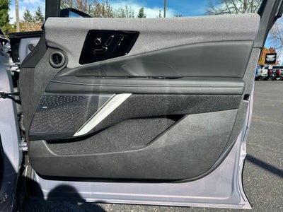 2025 Cadillac OPTIQ Luxury 1