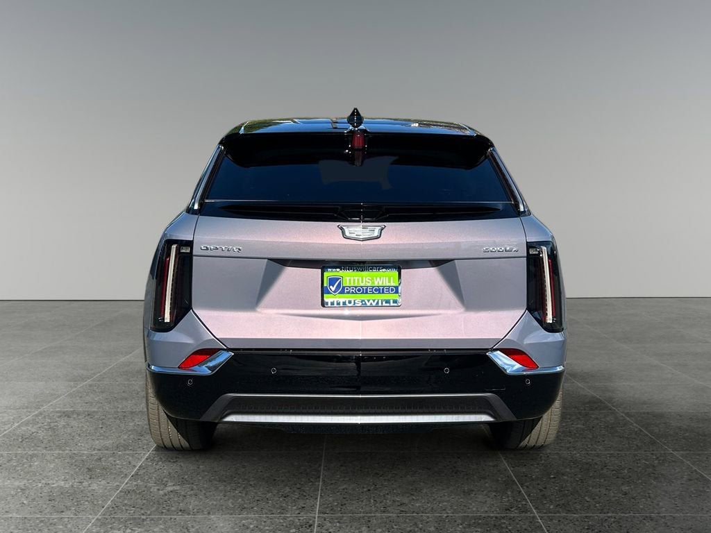 2025 Cadillac OPTIQ Luxury 1