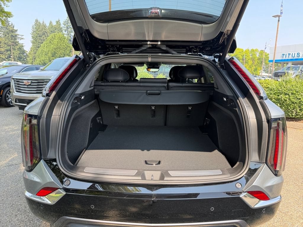 2027 Cadillac OPTIQ Premium Luxury