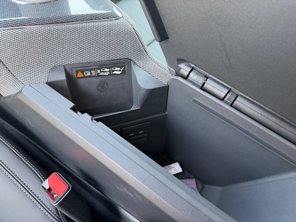 2027 Cadillac OPTIQ Premium Luxury