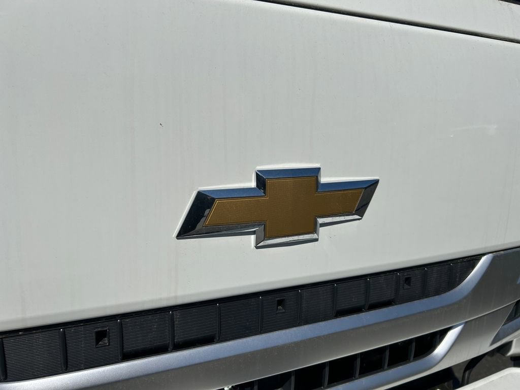 2024 Chevrolet Low Cab Forward 4500 Base