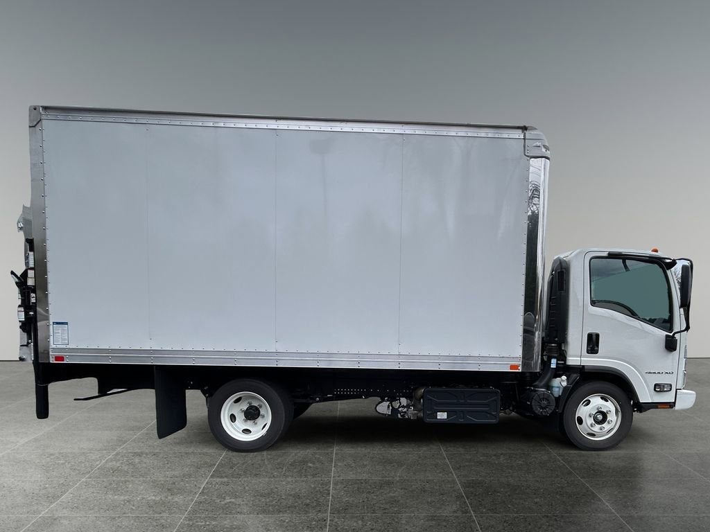 2024 Chevrolet Low Cab Forward 4500 XD 1WT
