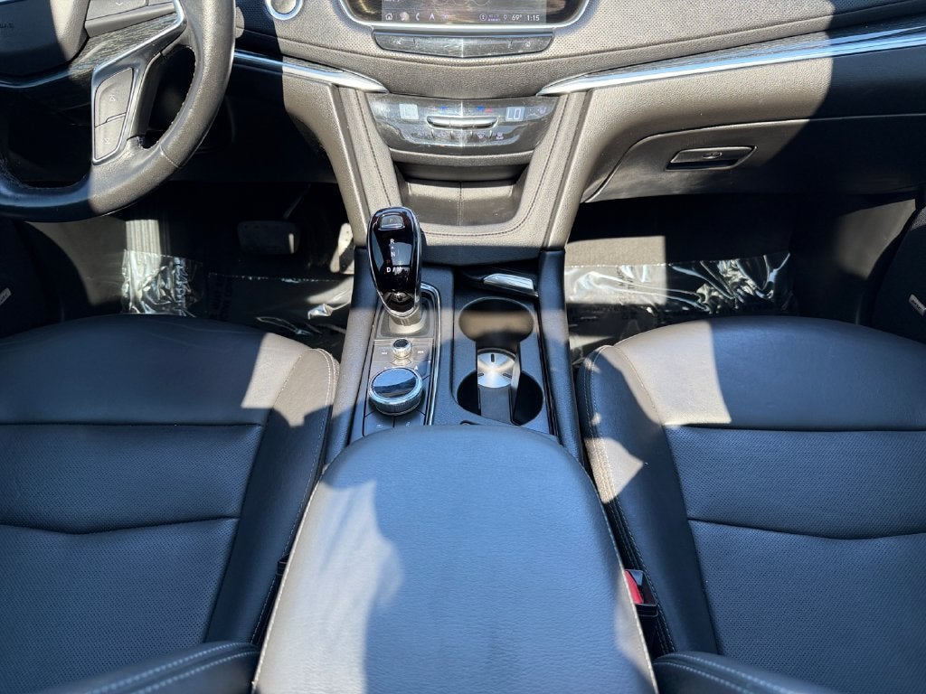 2023 Cadillac XT5 Premium Luxury