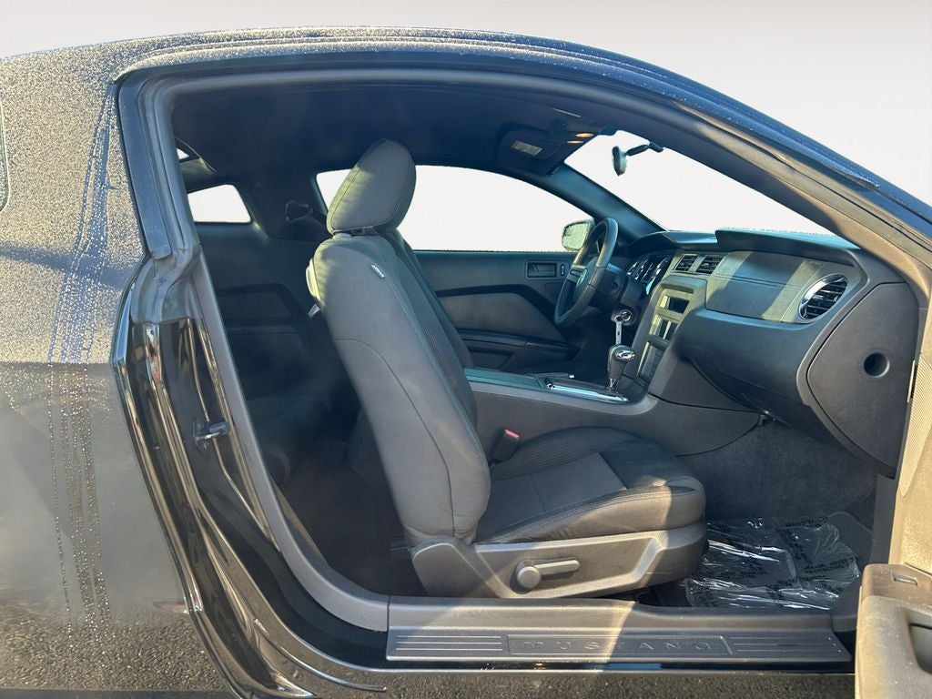 2011 Ford Mustang V6