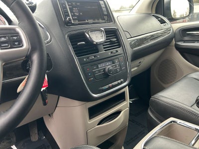 2015 Chrysler Town & Country Touring