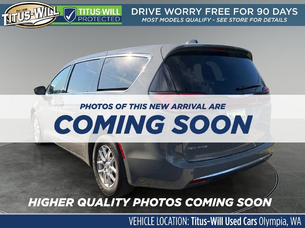 2025 Chrysler Pacifica Select