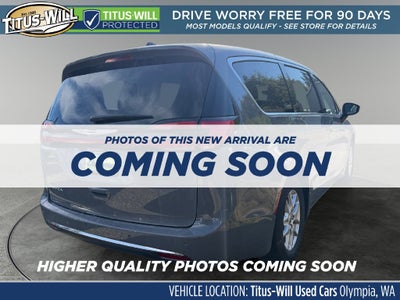 2025 Chrysler Pacifica Select