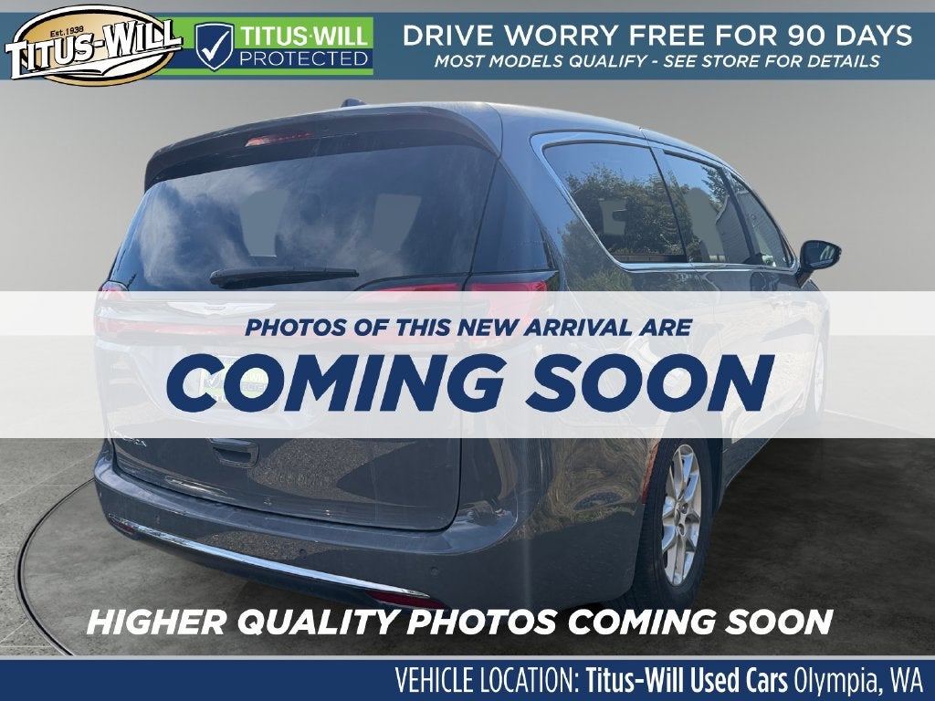 2025 Chrysler Pacifica Select