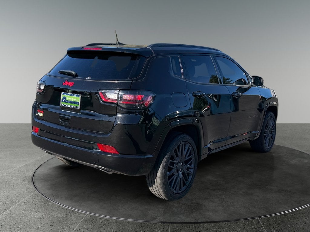 2023 Jeep Compass Limited RED PACKAGE