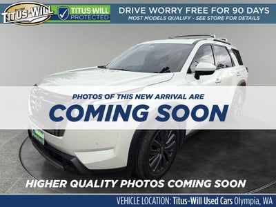 2023 Nissan Pathfinder SL